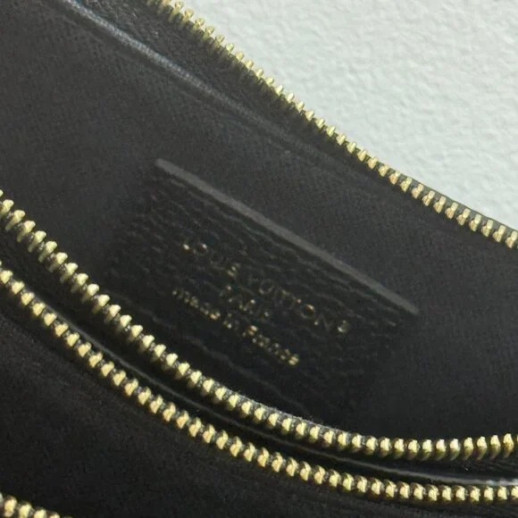 Louis Vuitton Pochette Liv Crossbody Wallet Bag - Picture 5 of 9